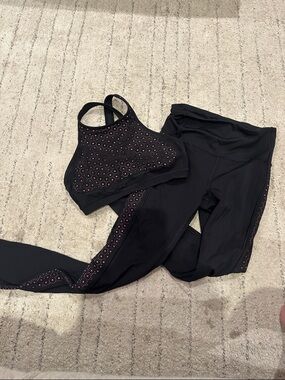 lululemon athletica 2 piece Black legging + sports bra Set with Pink Dot Accents